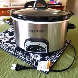 Crockpot Slow Cooker NEVER USED NWOT